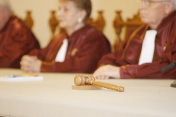 CCR analizează luni sesizarea privind bugetul pe 2015